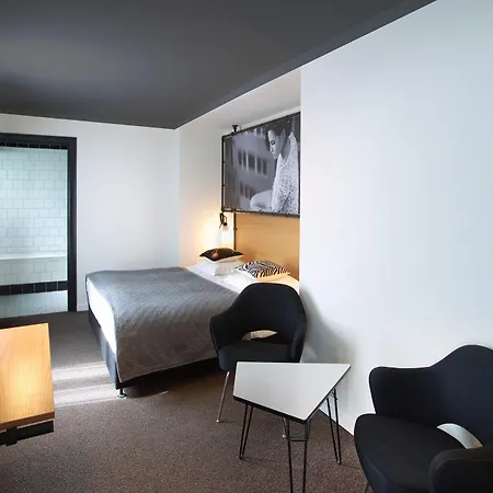 Zoom Hotel 4*
