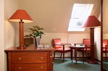 Zoom Hotel